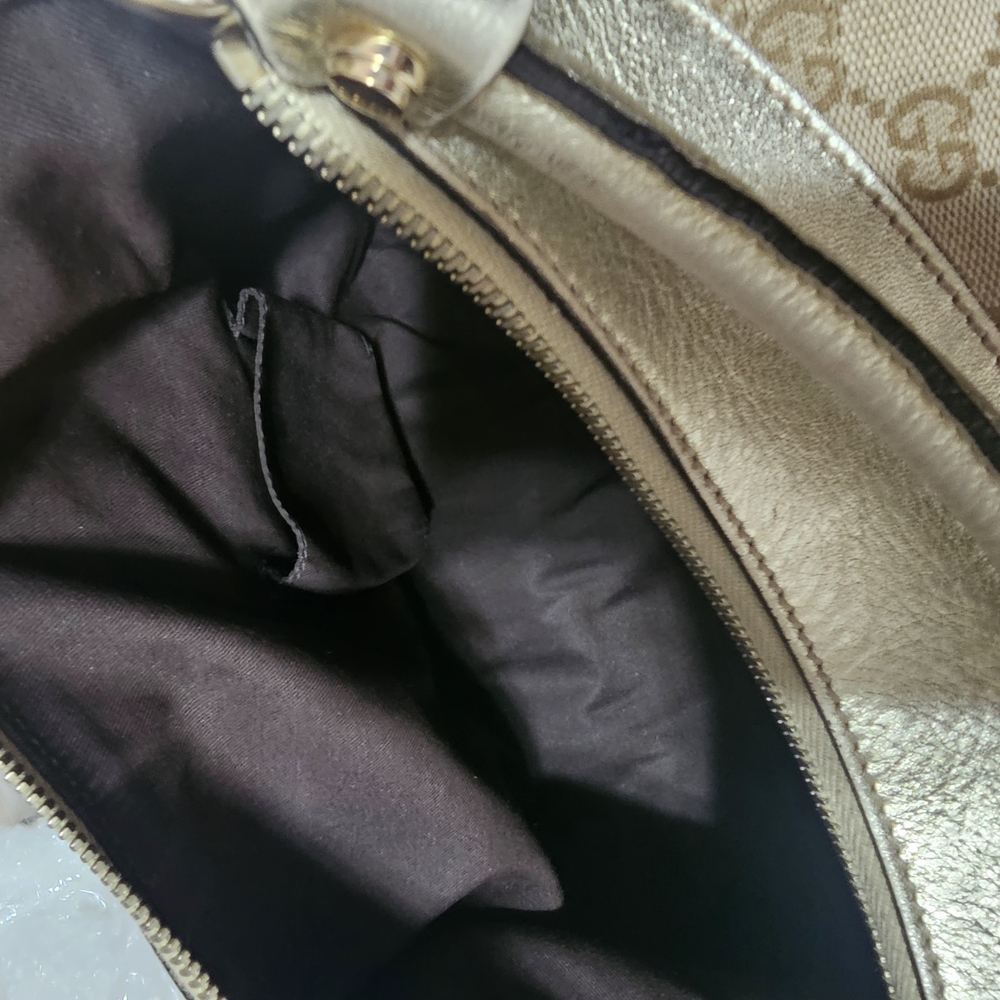 Gucci Abbey Shoulder Bag - Picture 9 of 13